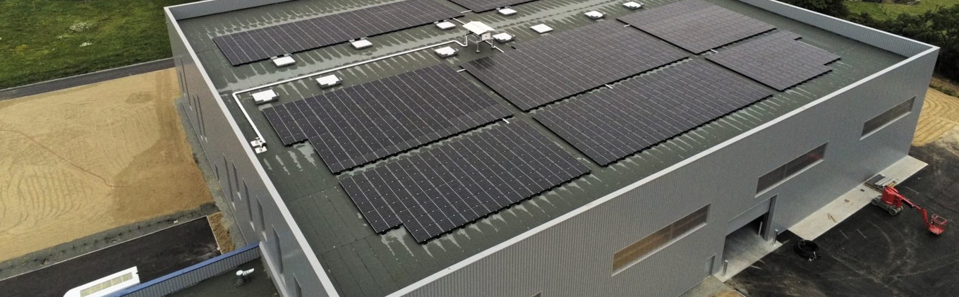Centrale solaire sur toiture plate